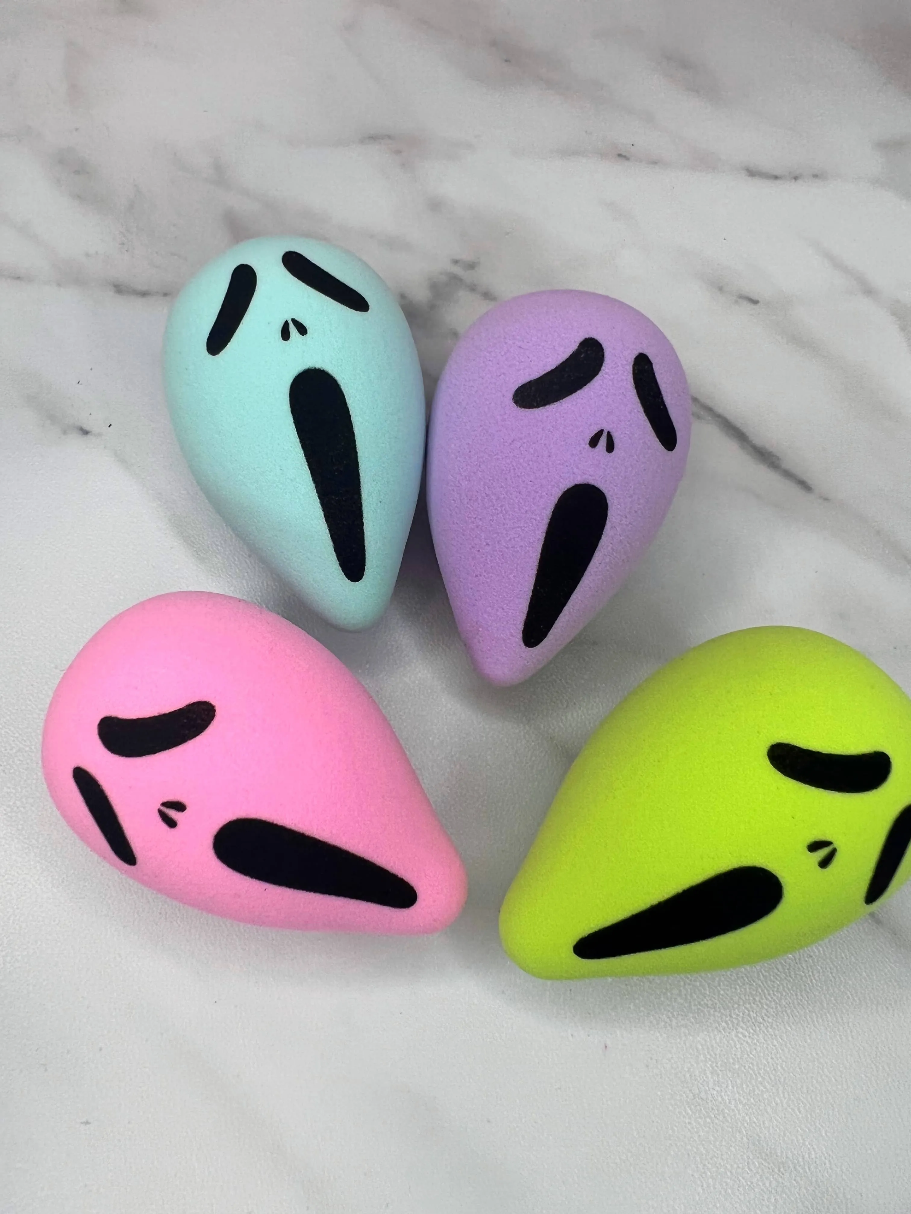1 PC  Purple GhostFace Beauty Blenders