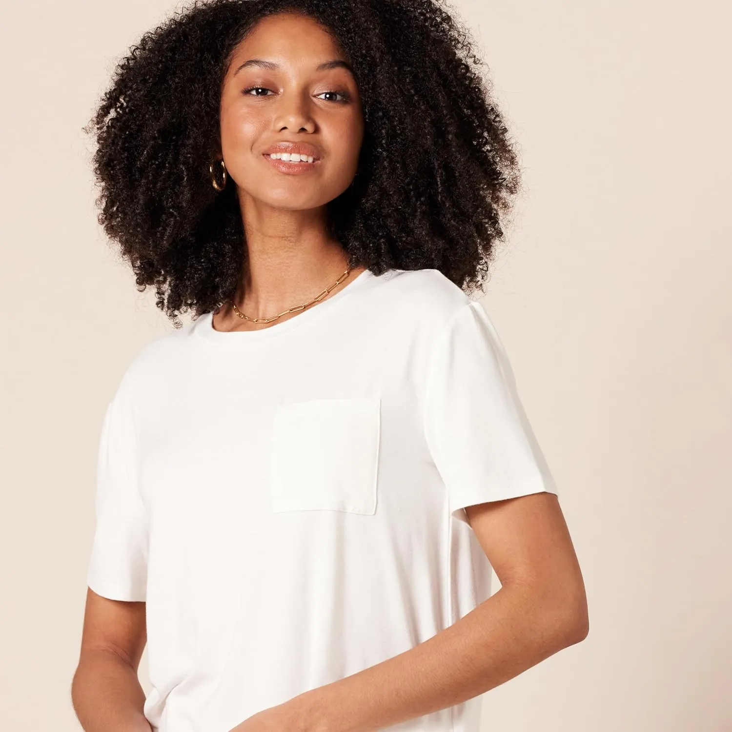 Amazon Essentials Women's Jersey Relaxed-Fit Short-Sleeve Crewneck Pocket T-Shirt, Pack of 2
