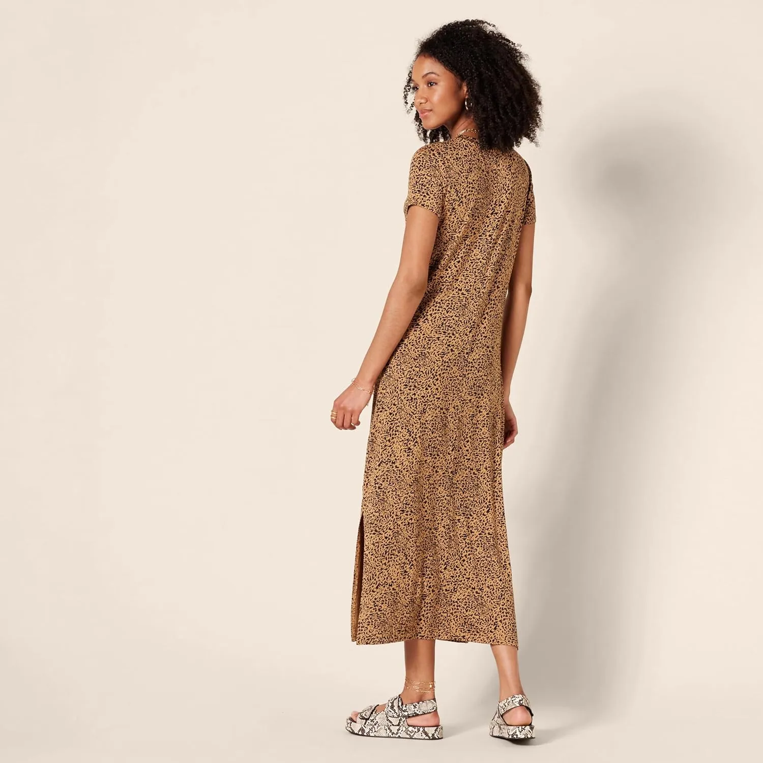 Amazon Essentials Women's Jersey V-Neck Short Sleeve Midi Length Dress