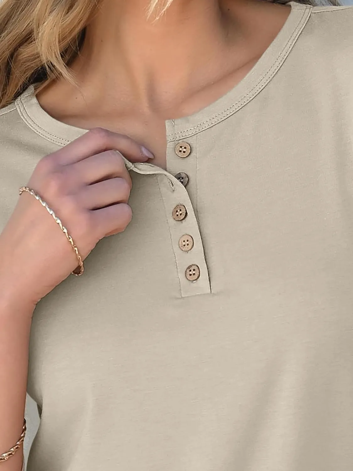 ANRABESS Womens 3/4 Sleeve Tops Henley Shirts Casual Trendy Button T Shirts 2025 Summer Basic Tunic