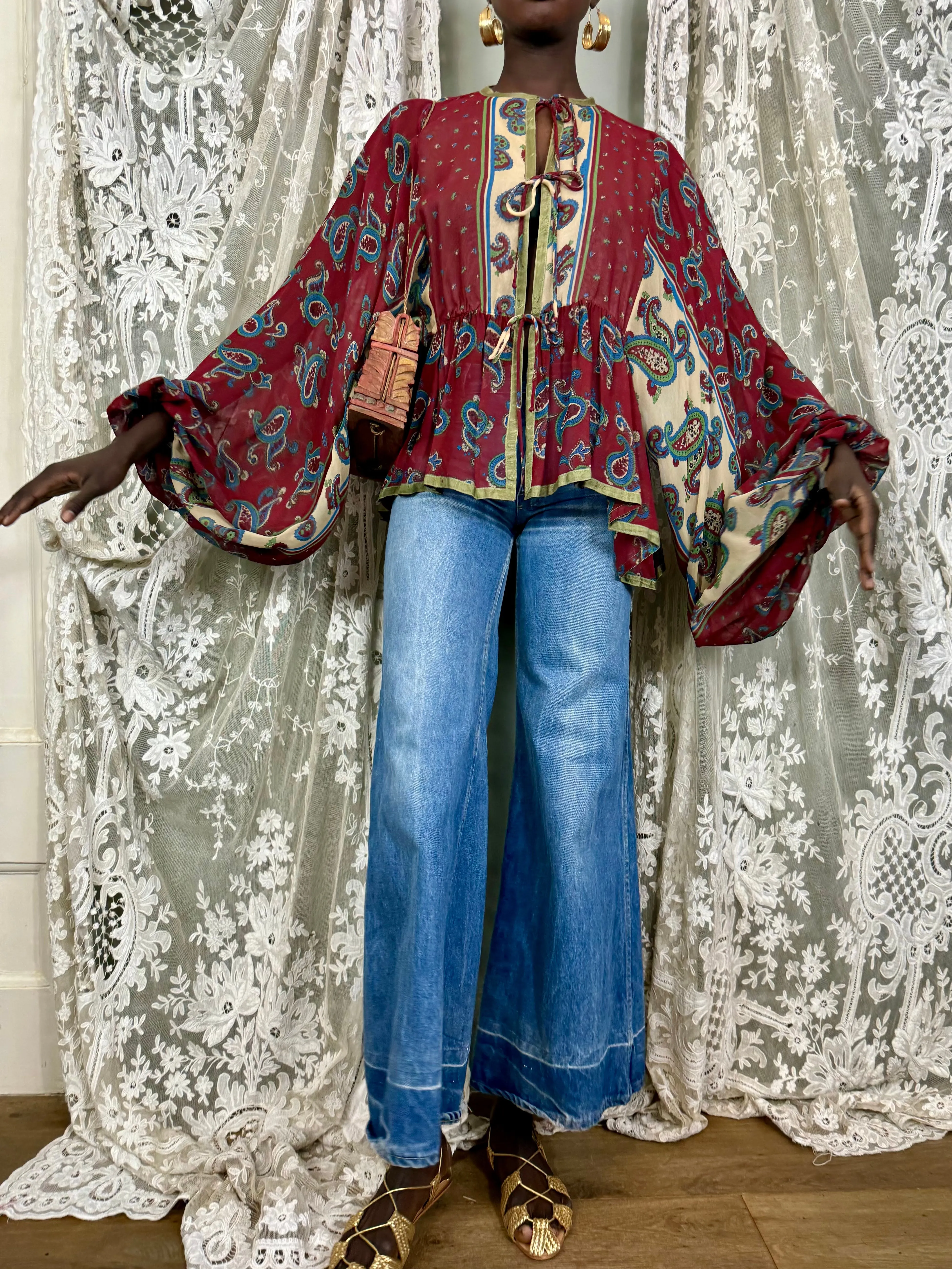 Comporta, 70s paisley front tie blouse