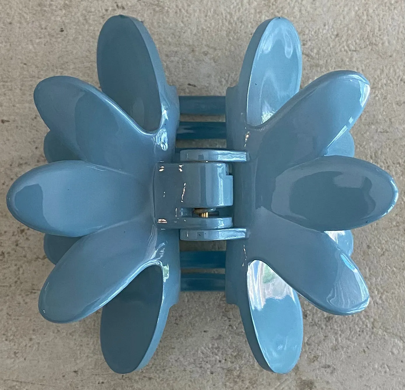 French Atelier Waterlily Clip