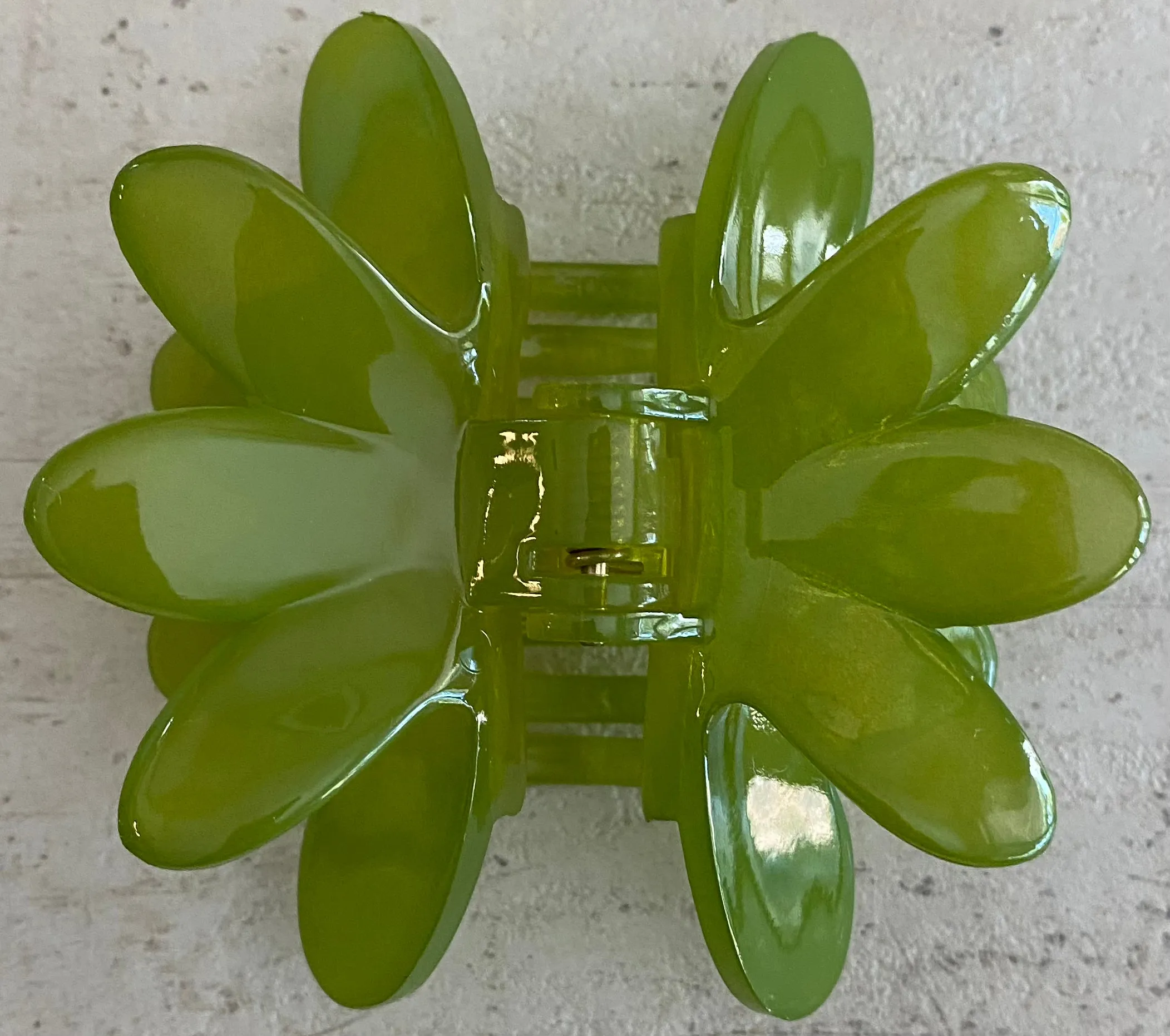 French Atelier Waterlily Clip