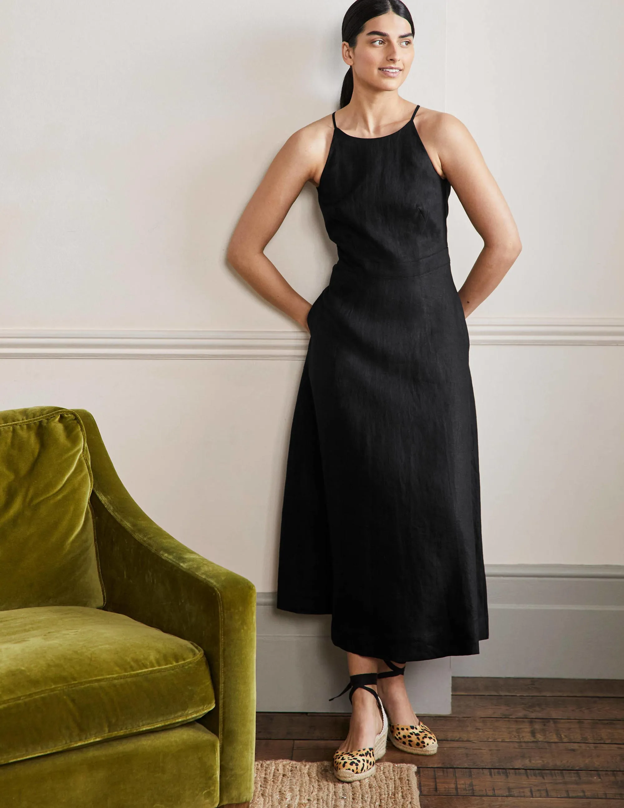 Halterneck Linen Midi Dress-Black