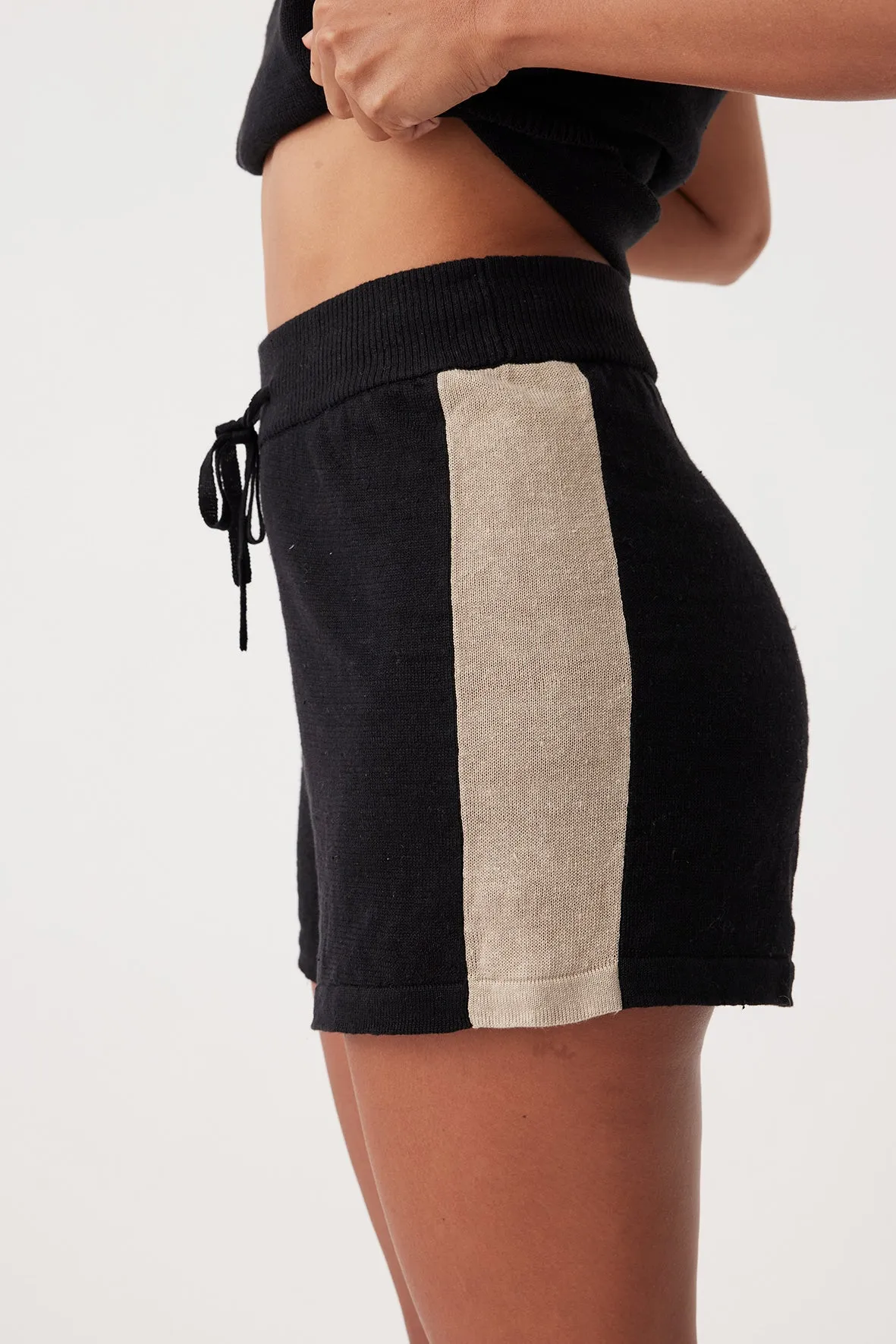 Larri Linen Short - Black & Taupe