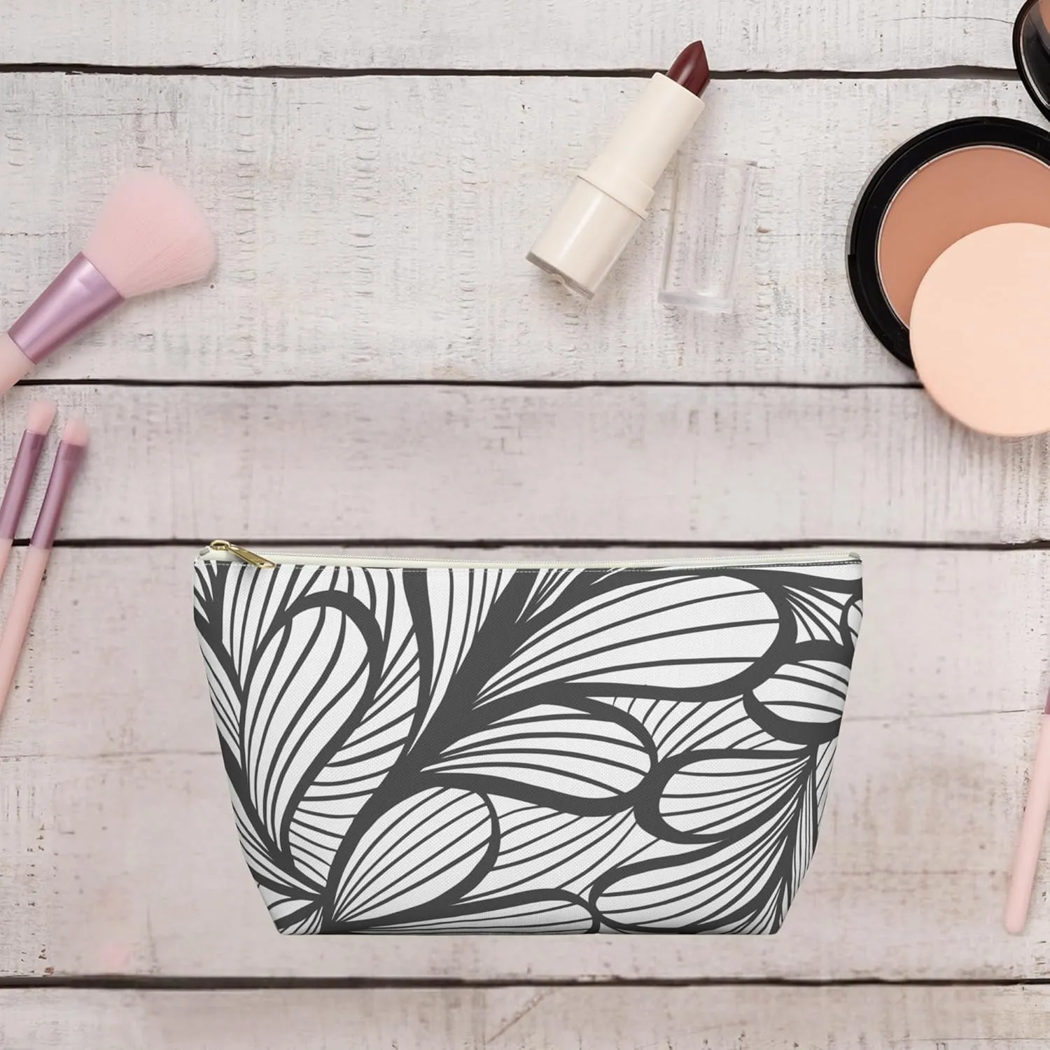 Makeup pouch,Accessory Pouch  Large Cosmetic Bag with Zipper  Travel Makeup Bag for Women  Minimalist Toiletry Organizer  Black & White Pencil Case (Floral outline, Small)
