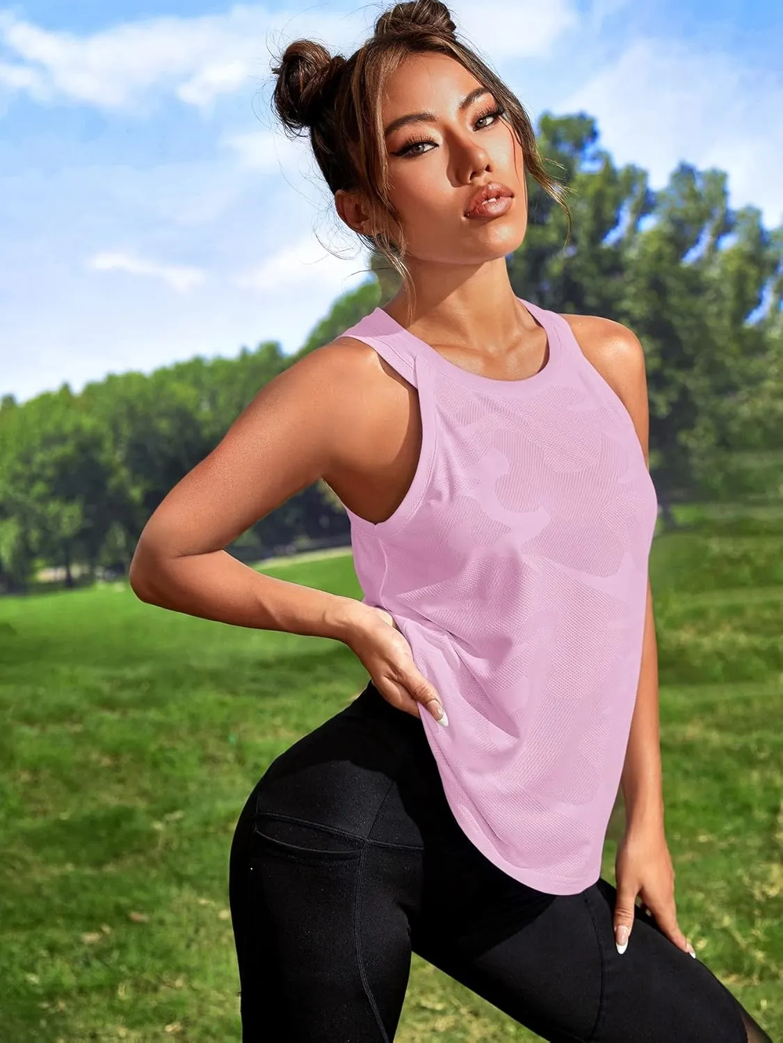 OYOANGLE Women's Camo Print Sleeveless Workout Shirts Exercise Running Tank Tops Active Gym Tops