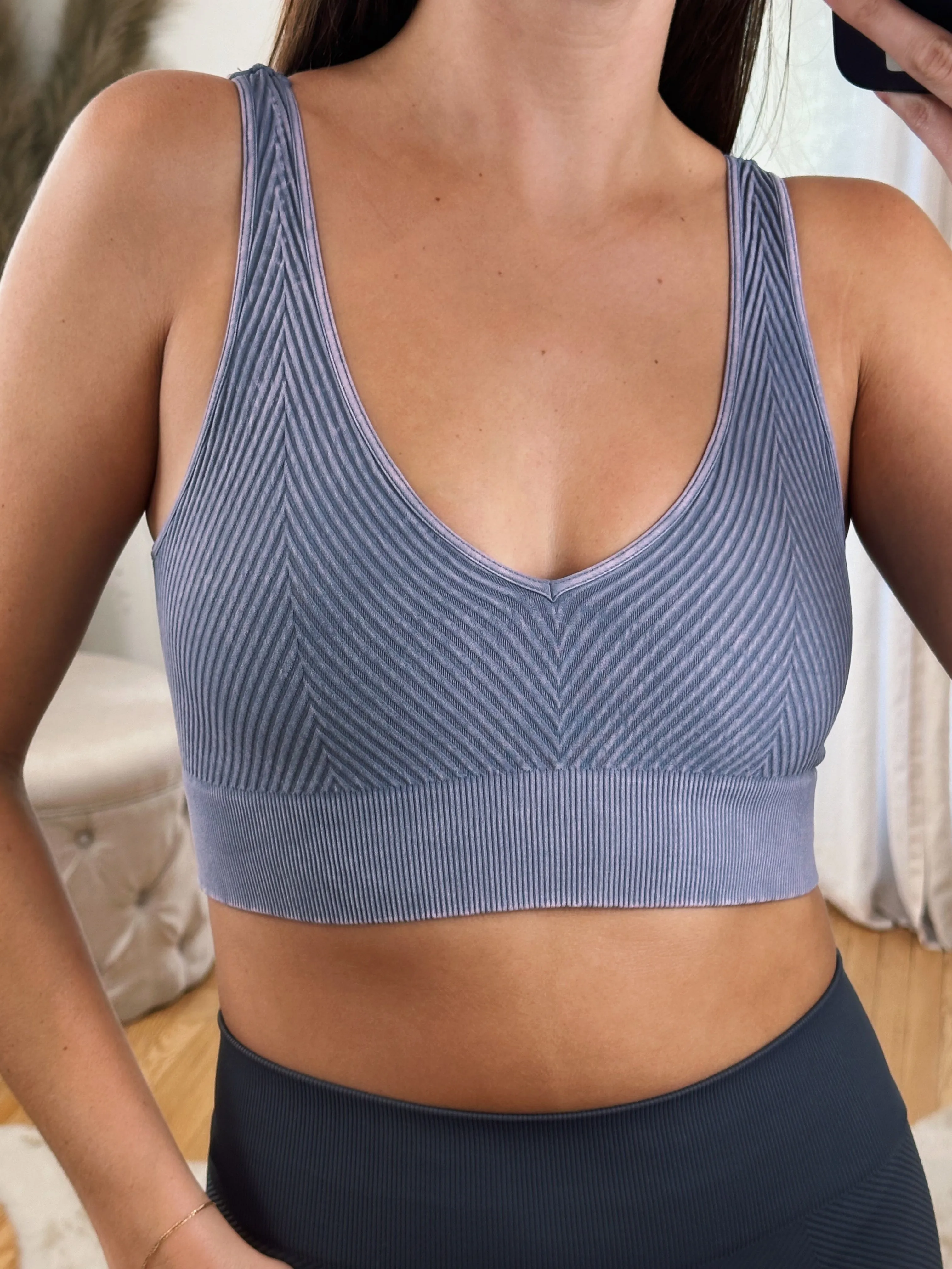 Sporty V Top