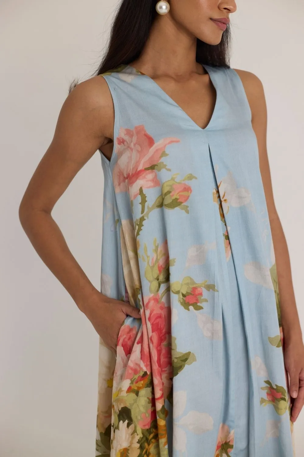 TAFFY V NECK DRESS