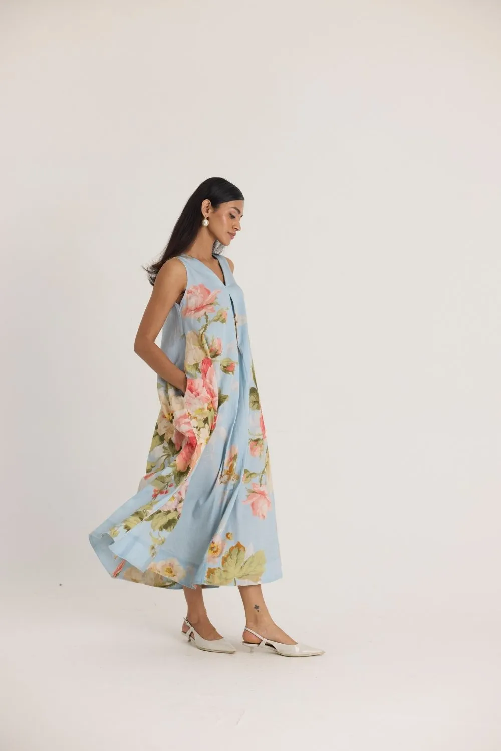 TAFFY V NECK DRESS