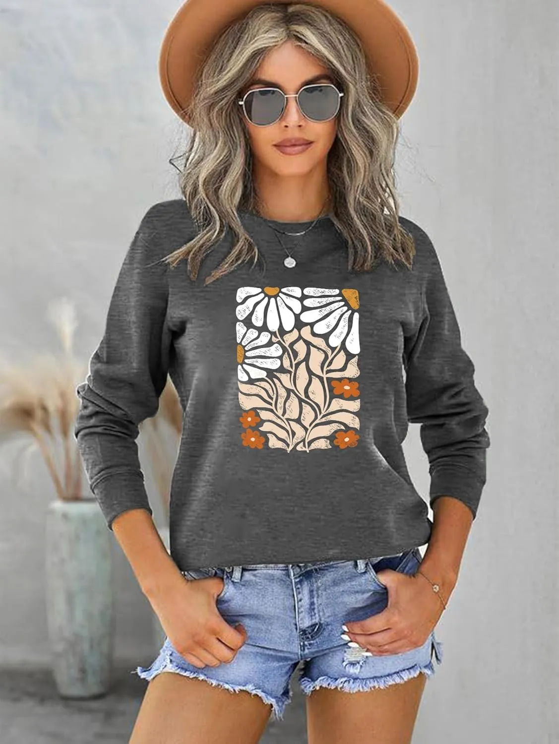 Vintage Wildflowers Sweatshirt Women Mom Shirt Floral Long Sleeve Crewneck Casual Loose Autumn Pullover Tops