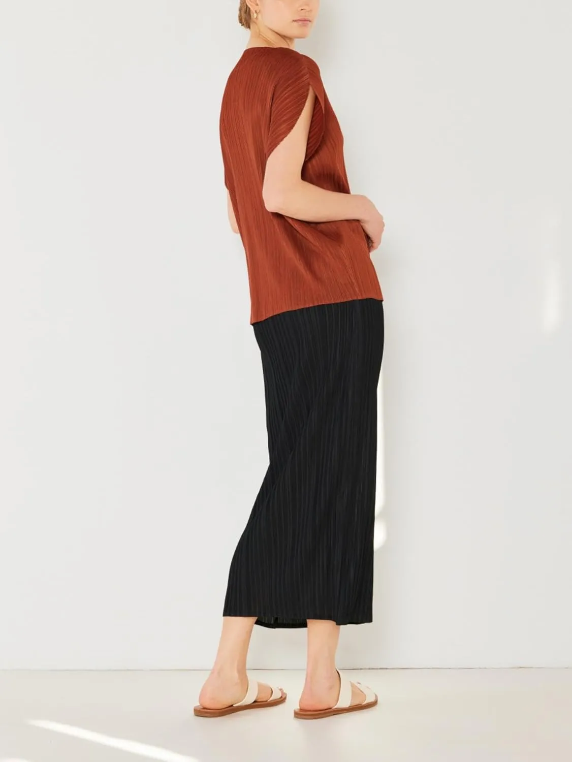 Women's Casual Pencil Skirt Elegant Pleated Midi Skirt Deep Green High-Waist Lightweight Fabric Relaxed Fit Perfect