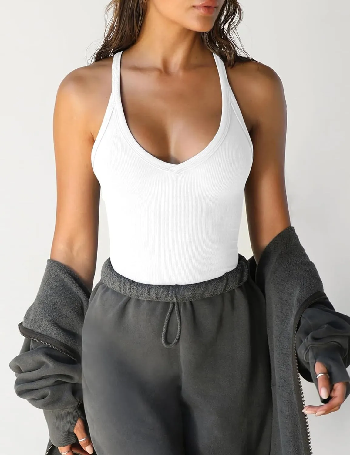 Wyeysyt 2 Pack Tank Top for Women Workout Racerback Basic Ribbed Tops V Neck Slim Fit Going Out Summer Camisole